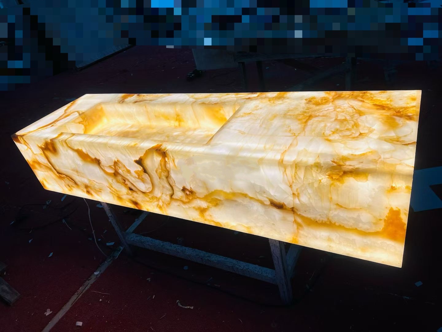 Natural Translucent Stone：Island Countertop & Bar Counter & Vanity Basin